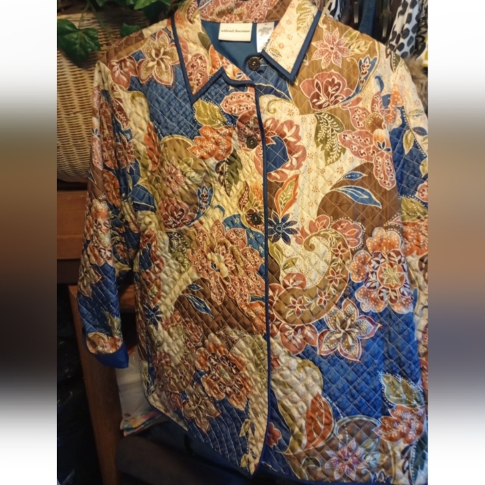 New Alfred Dunner Women's Quilted Floral Jacket Size 14